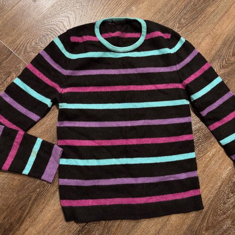 Striped Long Sleeve cashmere Sweater.